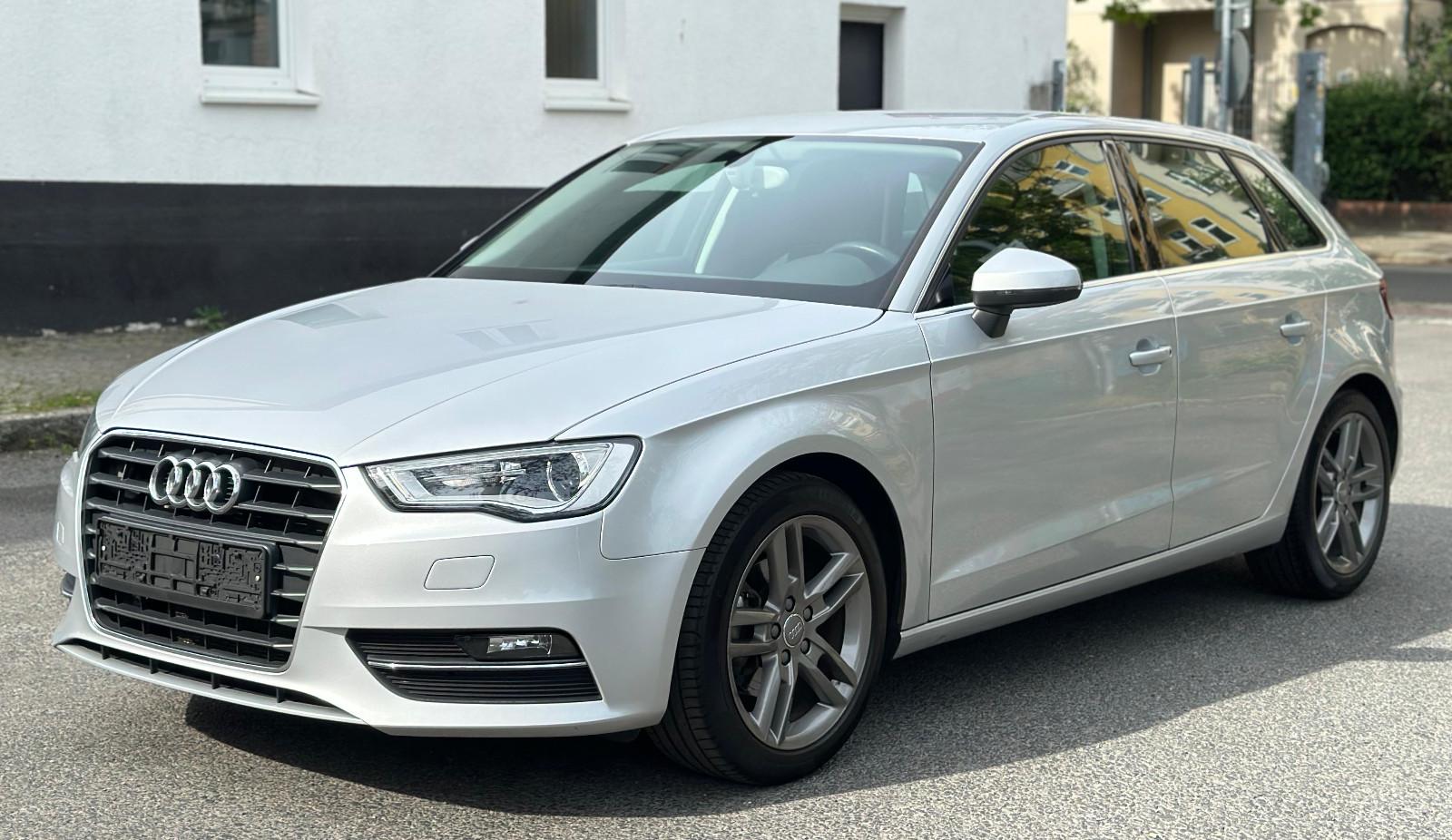 Audi A3 Sportback ambition Xenon Navi PDC *1-Hand*