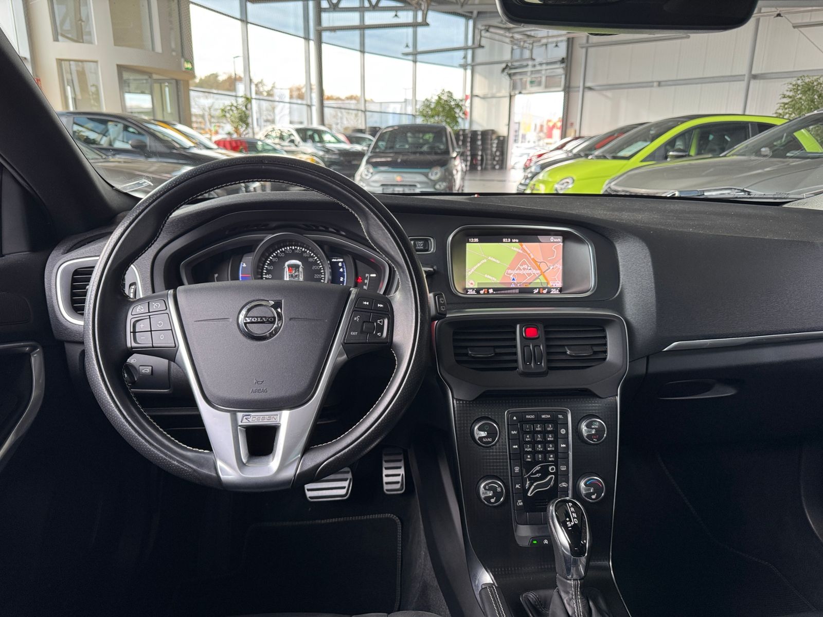 Fahrzeugabbildung Volvo V40 T3 Geartronic R Design LED ALU