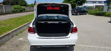 Mercedes E 200 - 12