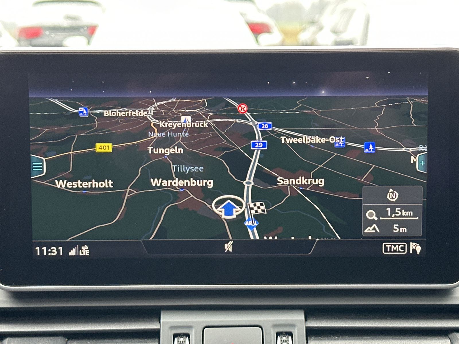 Fahrzeugabbildung Audi Q5 40 TDI Quattro Sport NAV+XEN+ACC+PANORAMA+KAM