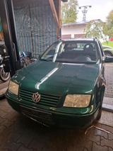 Volkswagen Biete Winterauto oder für Bastler mit Herz... - gebrauchte VW Bora aus dem Jahr 2001