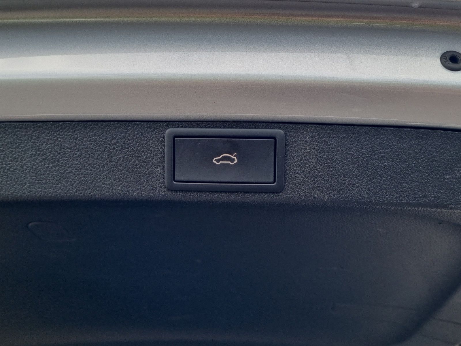 Fahrzeugabbildung SKODA Octavia Combi Style 1,4 TSI DSG iV Navi ACC PDC