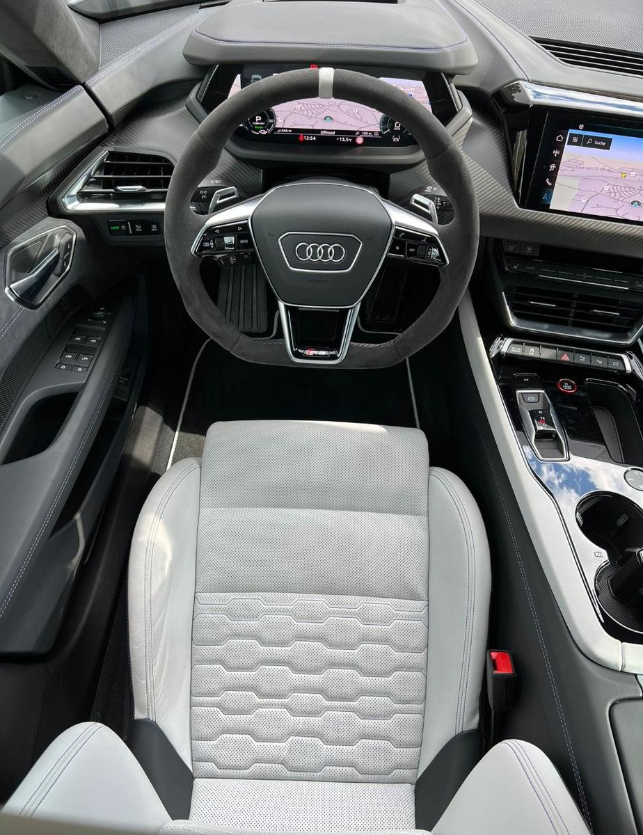 Audi ICE RACE EDITION 1/99!! UPE 204.500-GARA 01/2029