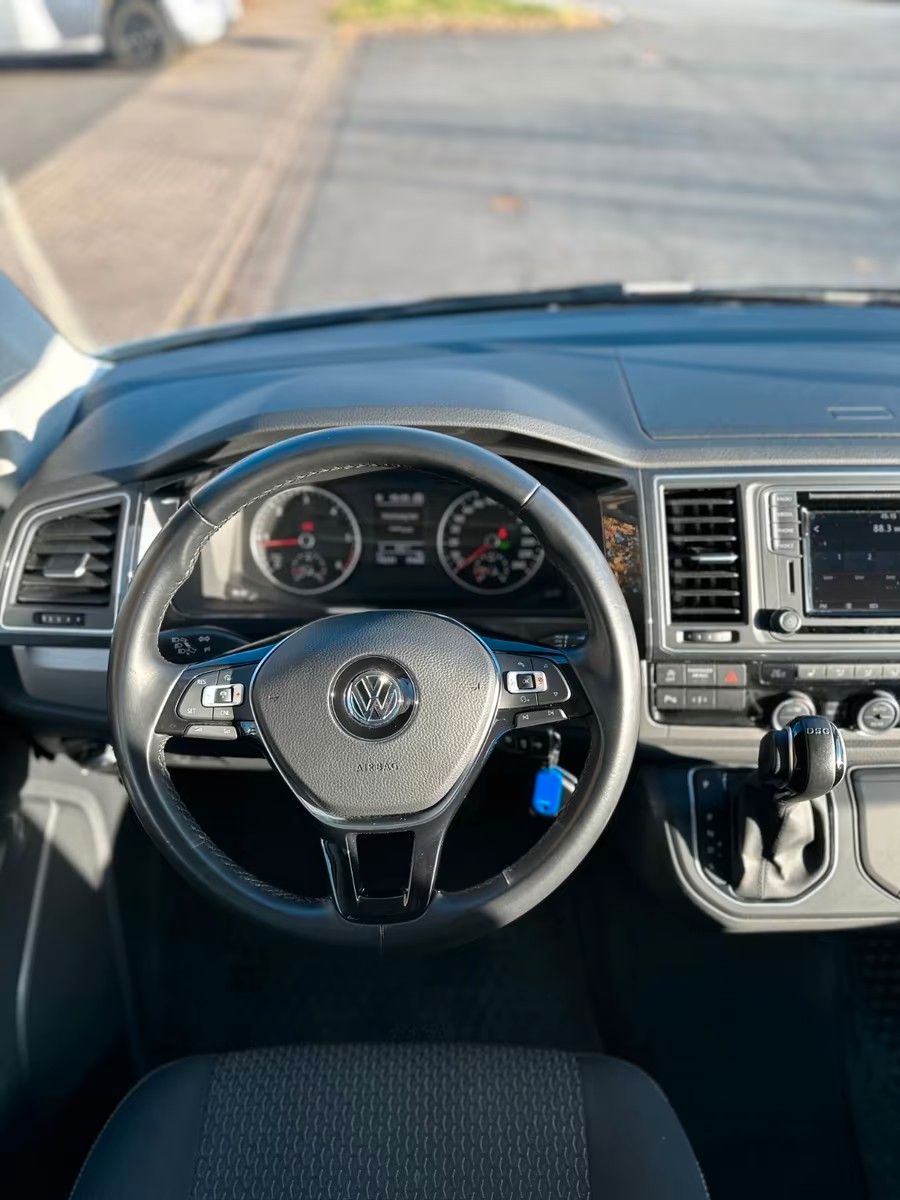 Fahrzeugabbildung Volkswagen T6 California Beach - Automatik + Schlafdach -