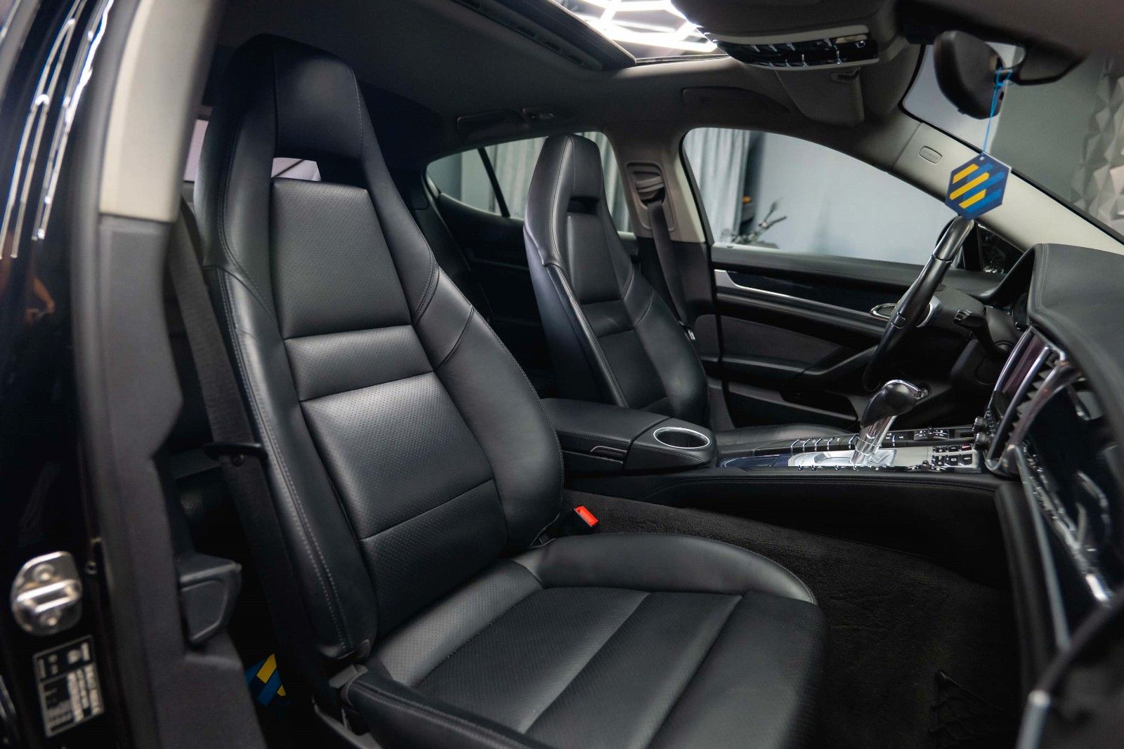 Fahrzeugabbildung Porsche Panamera 3.0 V6 Diesel *Active Suspension*Kamera