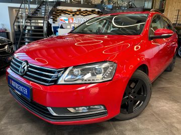 Volkswagen Passat *PANO*TEMPO*NAVI*PDC*AHK*