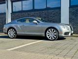 Bentley Continental GT 4.0 V8 4WD Automatik - - silberne Bentley Continental GT