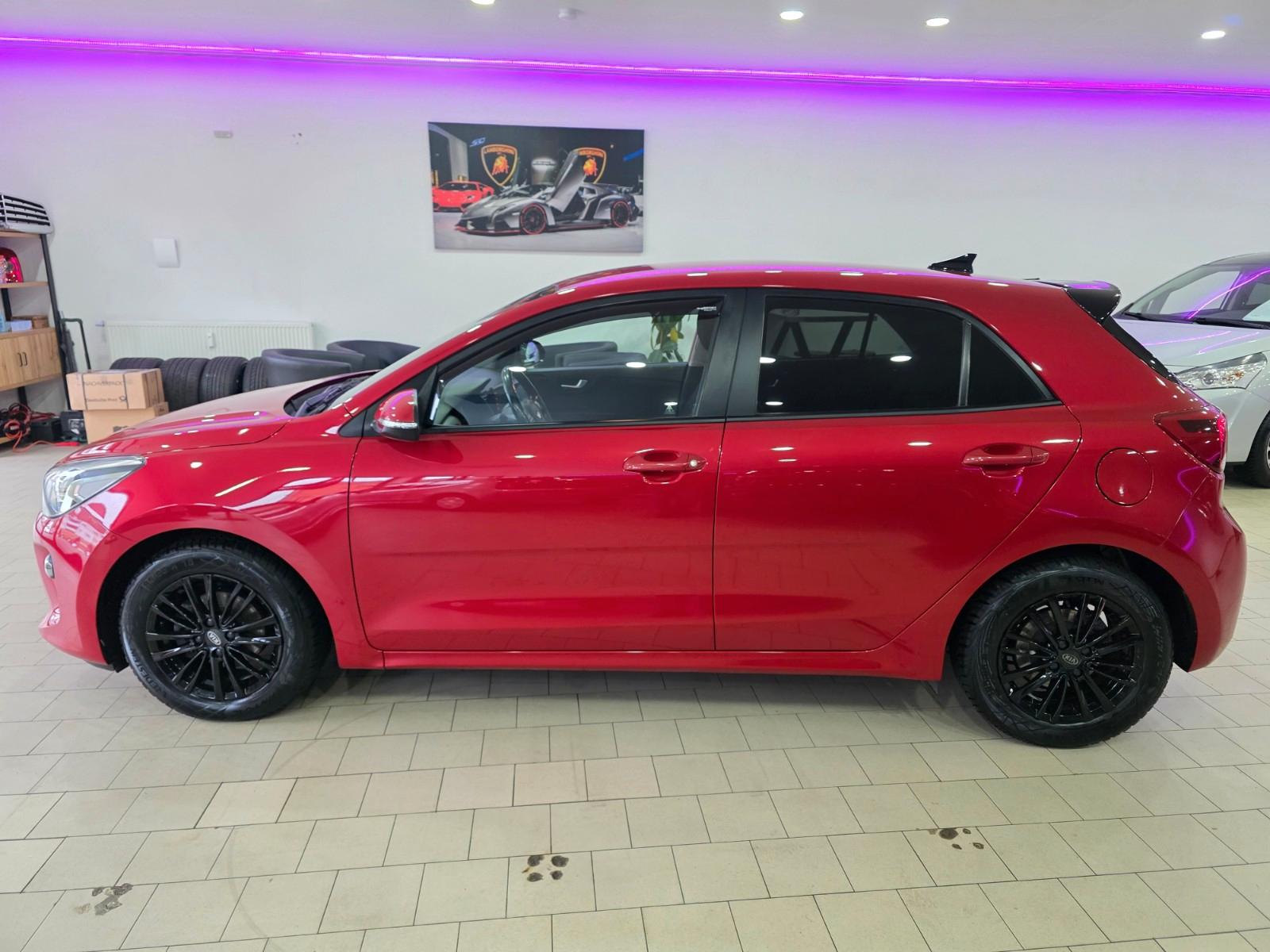 Kia Rio Dream Team 2.Hand Tüv + Servie neu Klima