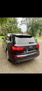 Audi Q7 3.0 TDI quattro tiptronic - 7 sitzen  - Audi Q7: Von Privat