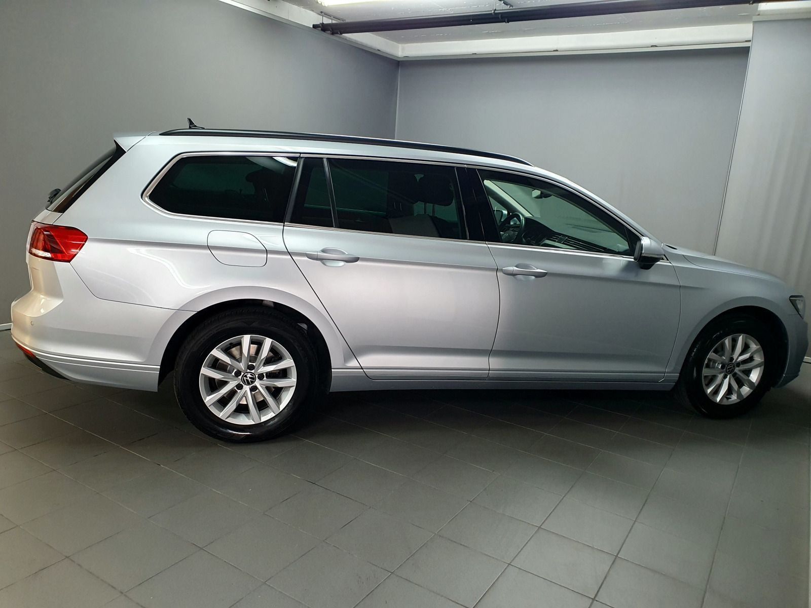 Volkswagen Passat Variant Business 2.0TDI DSG Standhz ACC foto 3
