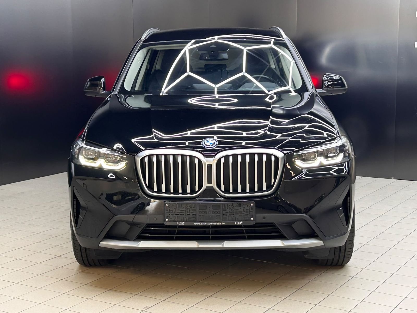 Fahrzeugabbildung BMW X3 30e xDr LED+NAVI+SHZ+KAMERA+HIFI+TEMP+AHK+MF+