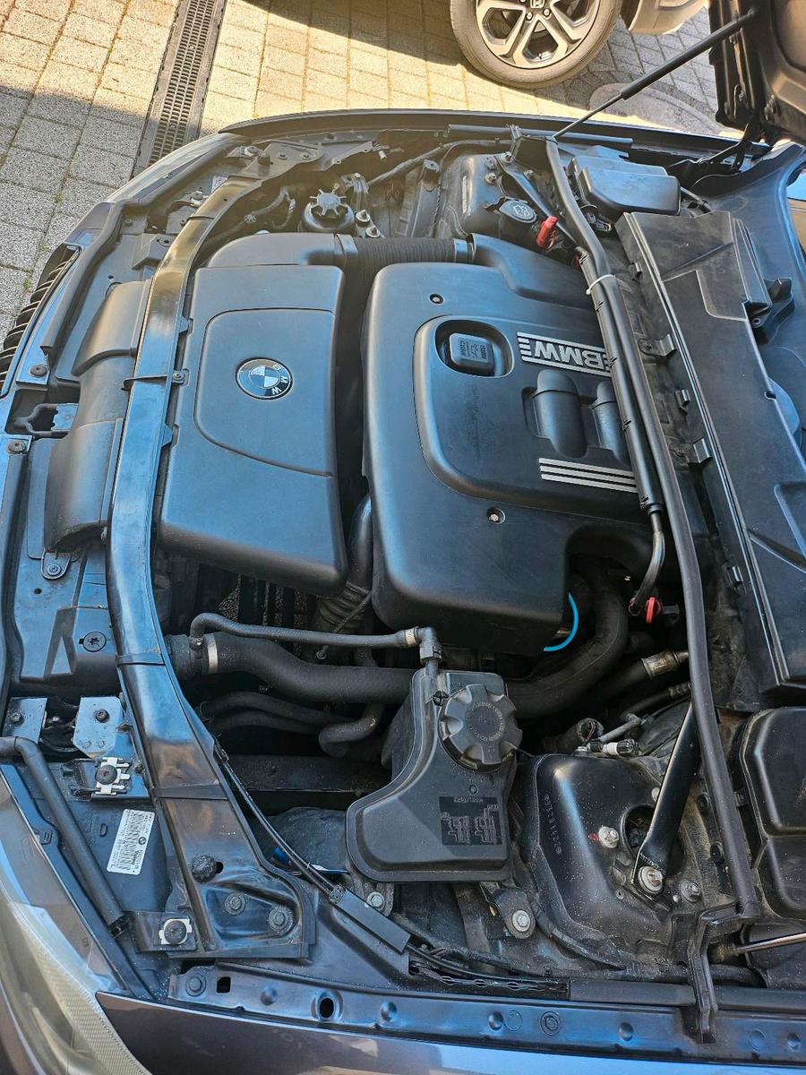 BMW 320 2005 — photo 8