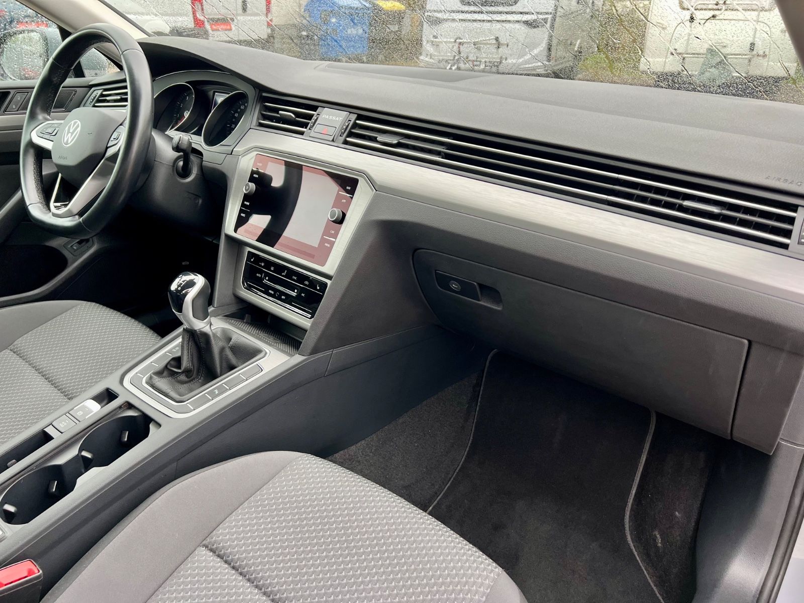 VW Passat Variant Conceptline GZJR AAC SHZ NAVI