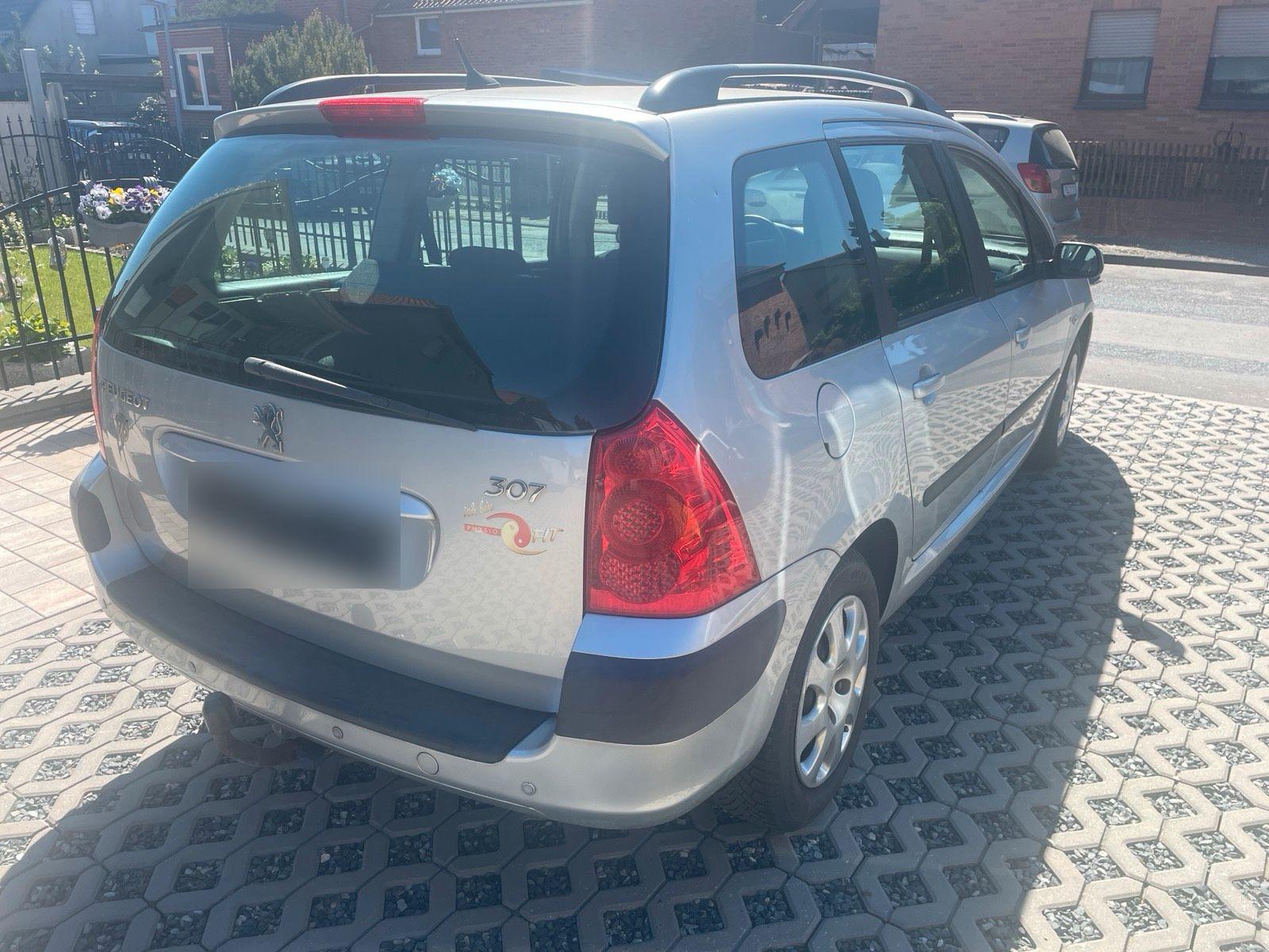 Peugeot 307 2006 — салон