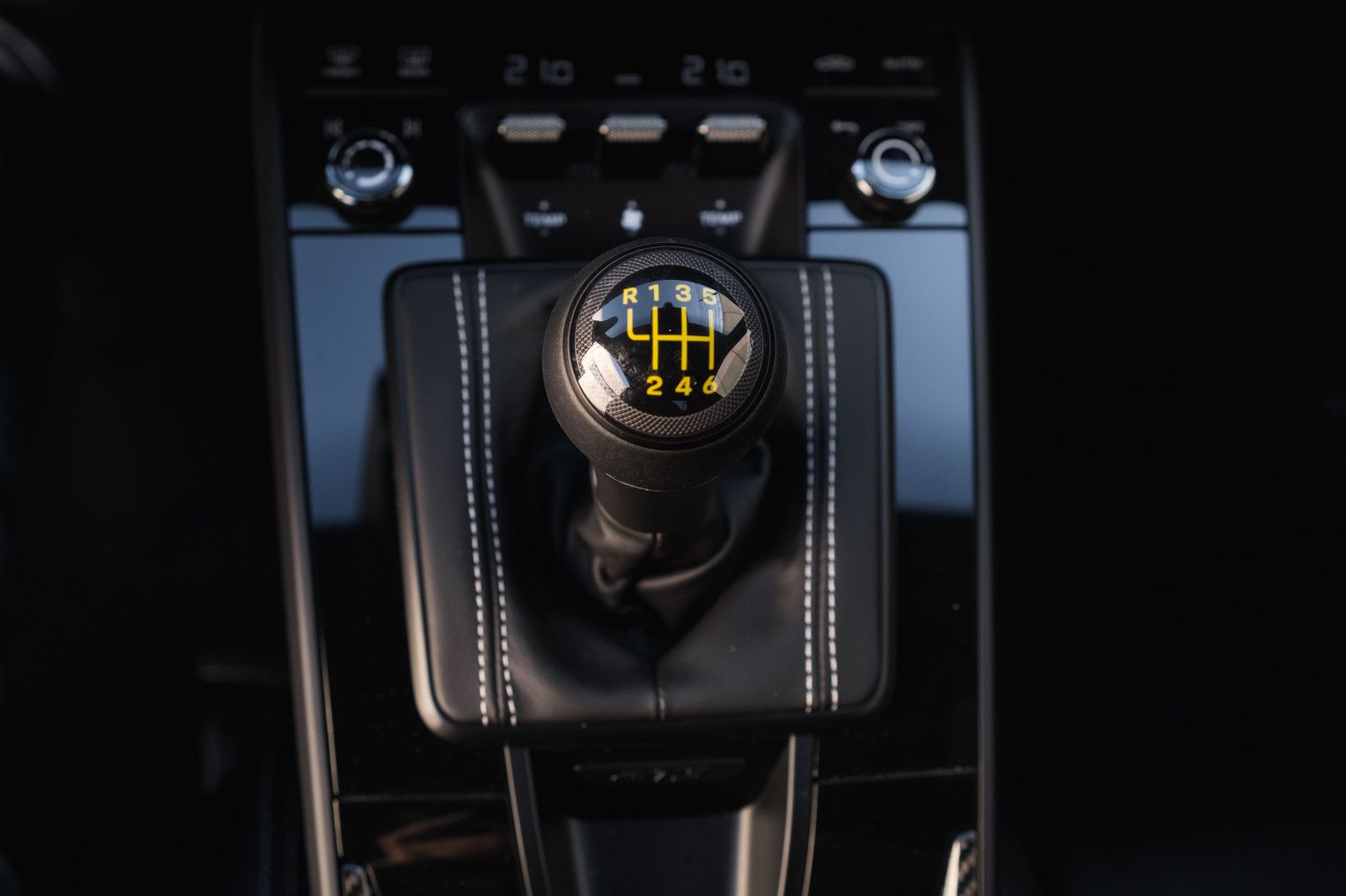 Fahrzeugabbildung Porsche 992/911 GT3 Touring-BOSE-Liftsystem-Keramik