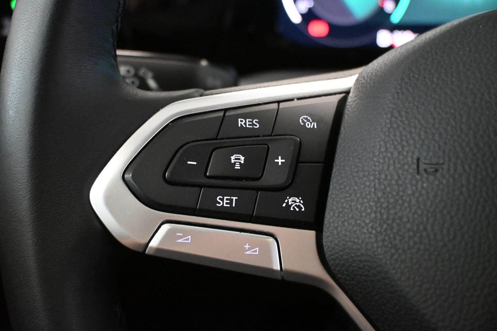 Volkswagen Golf VIII *IQ-LIGHT *HUD *PANO *AHK *ACC*CARPLAY, миниатюра 21