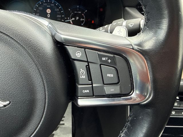 Jaguar XF R-Sport