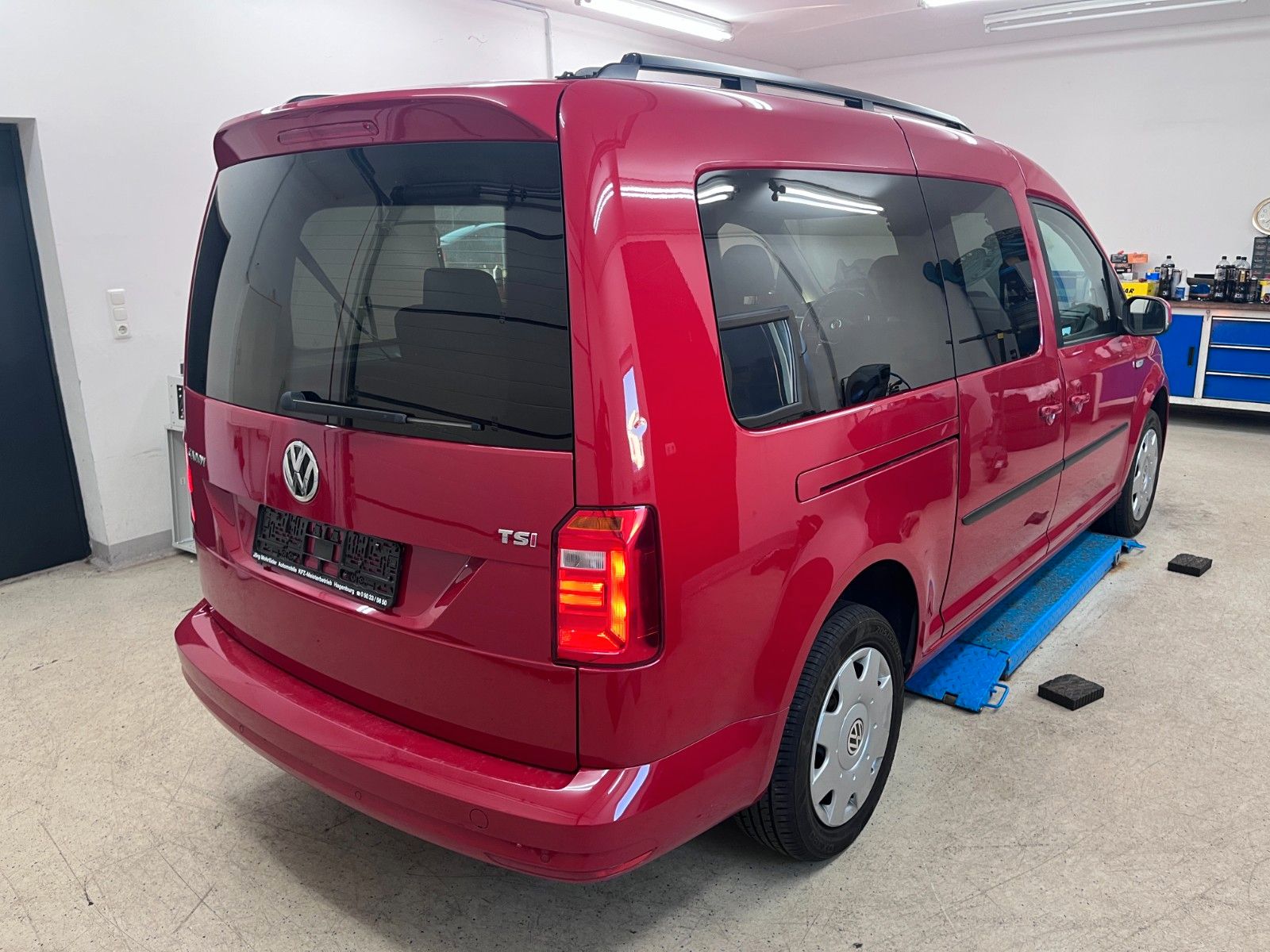 VW Caddy PKW Maxi  BMT 7- Sitzer  DSG