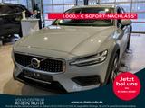 Volvo V60 Cross Country B4 AWD Plus+WINTERPAK+AHK+ - Volvo V60 Cross Country aus 2024