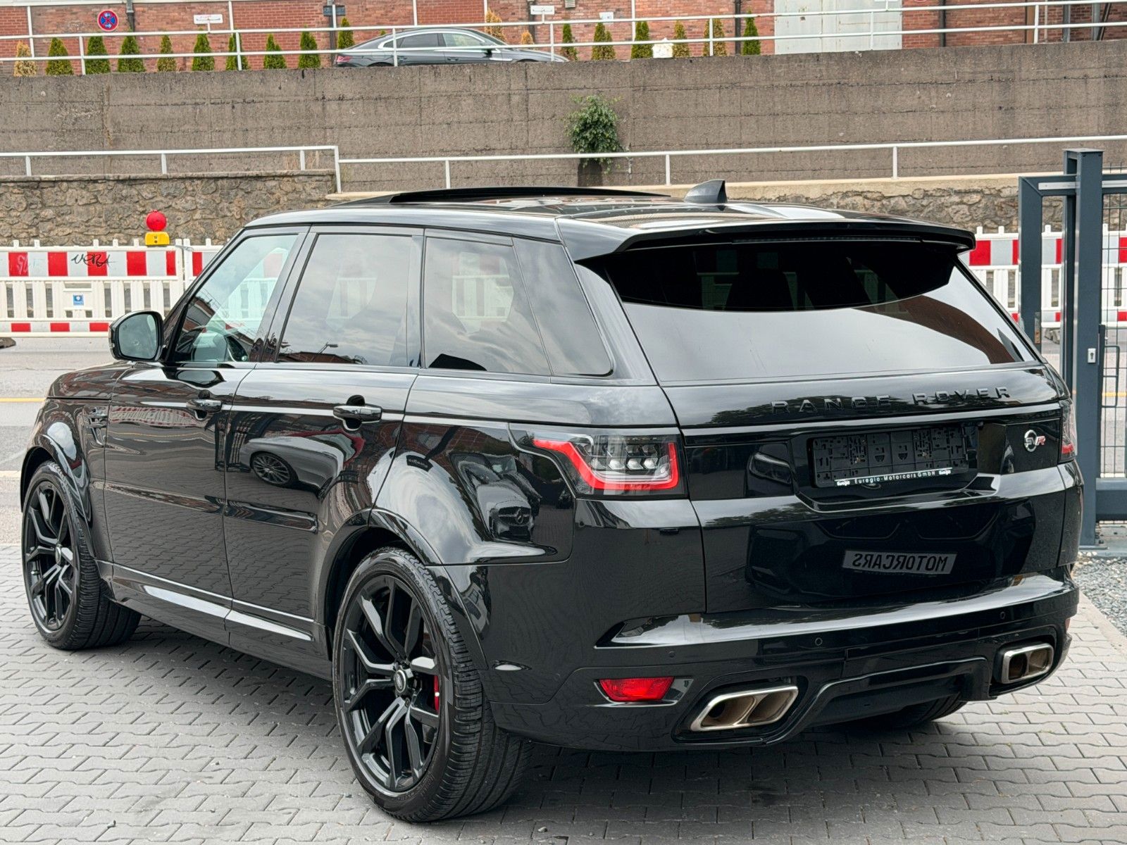 Land Rover Range Rover Sport SVR Aut. 1 Hand - /// foto 9