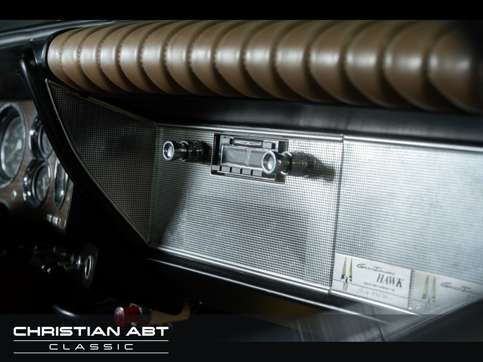 Fahrzeugabbildung Studebaker GT Hawk V8 *NOTE 1*