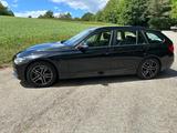 BMW 330i Touring Advantage Automatic Advantage - : Automatic
