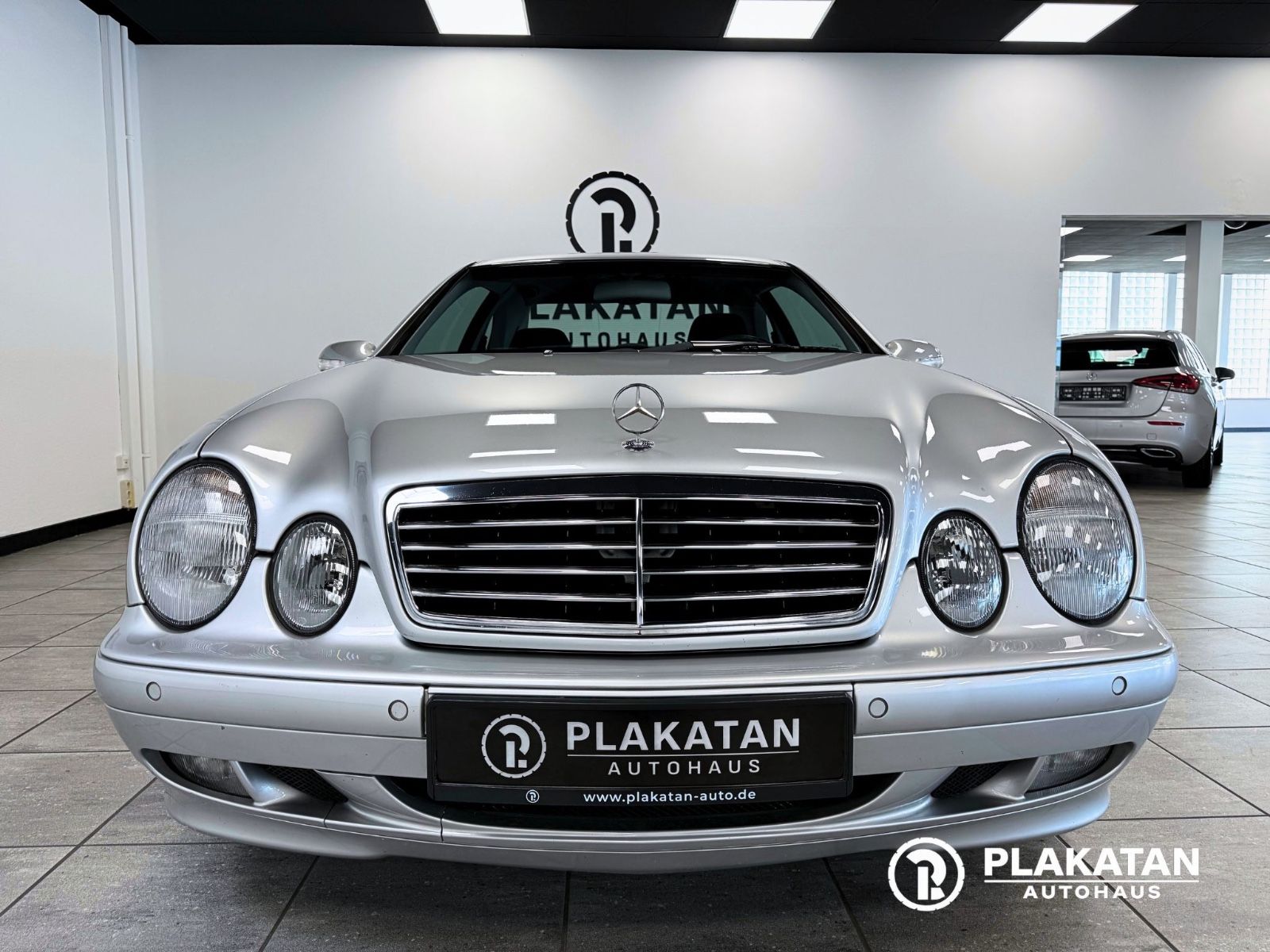Fahrzeugabbildung Mercedes-Benz CLK 200 Kompressor Automatik Tempomat Klima