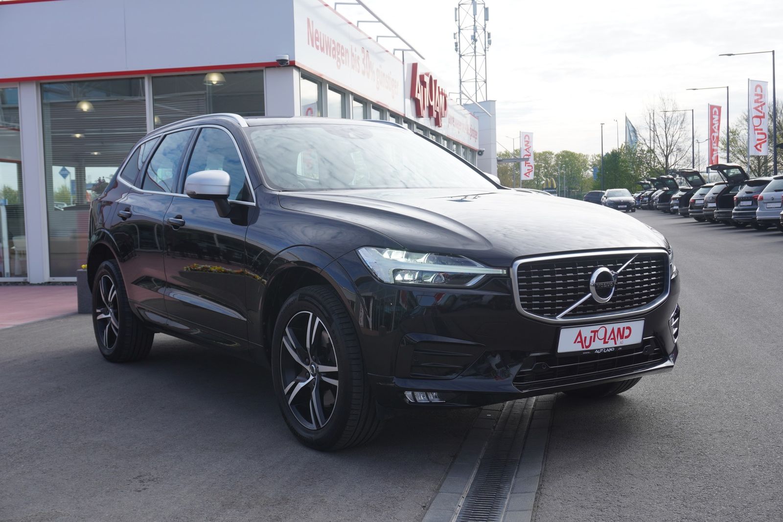 Volvo XC60 2.0 R Design AWD HarmanKardon ACC LED AHK imagem 3