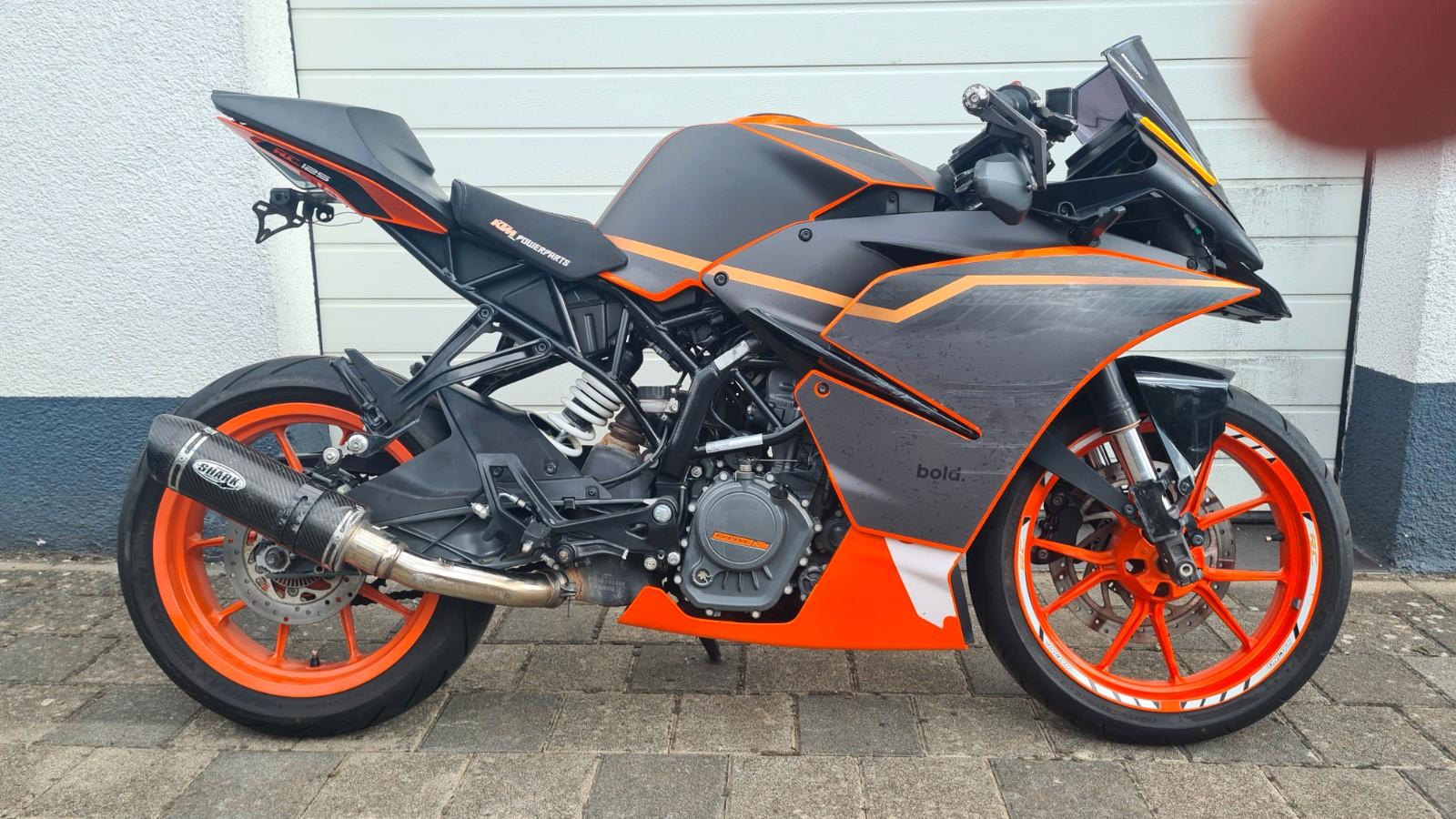 KTM RC125   125RC Shark Carbon