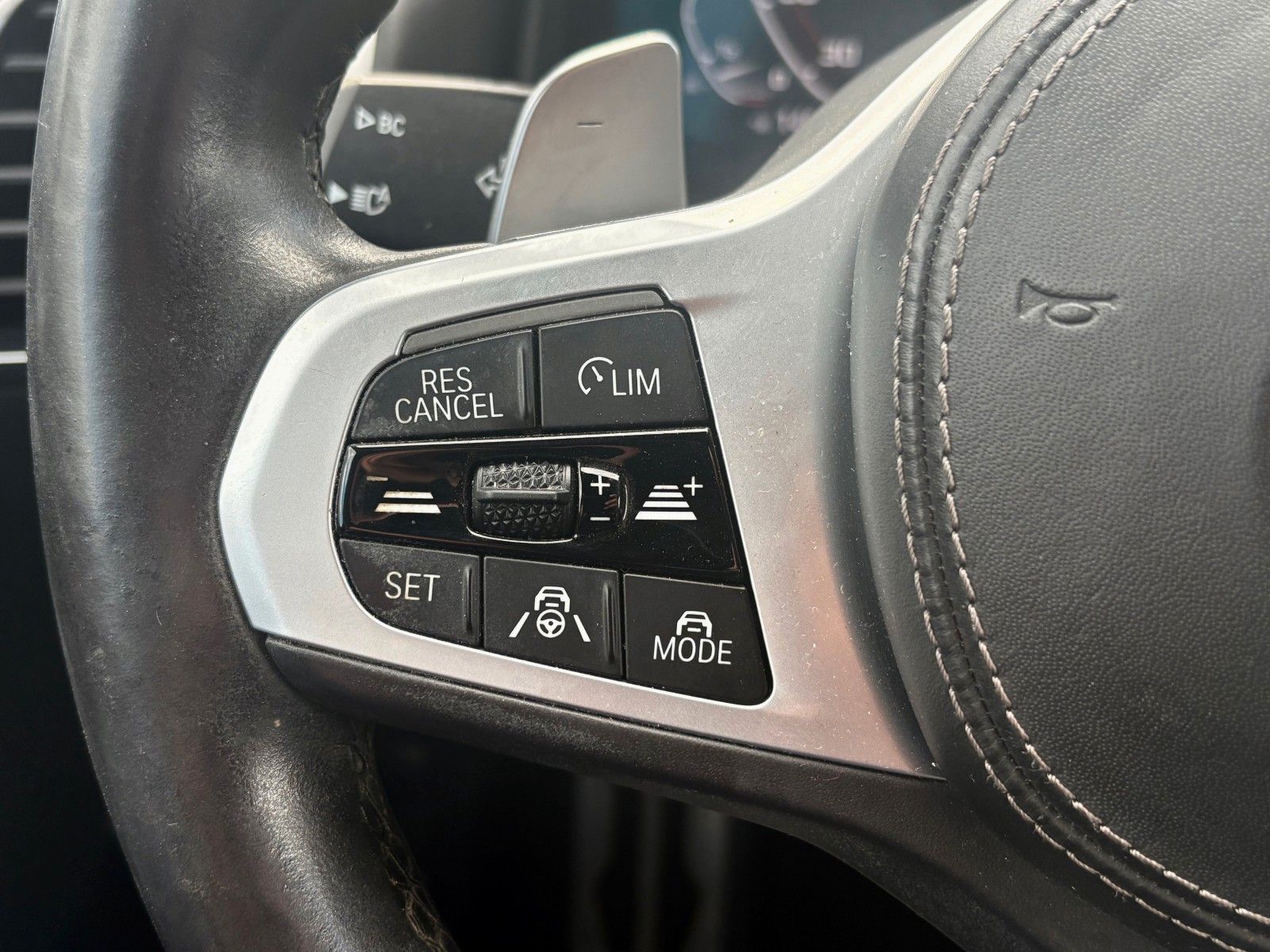 Fahrzeugabbildung BMW M850i xDrive GC M SPORTPAKET Navi Leder HUD 360