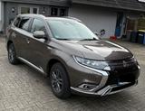 Mitsubishi Outlander PHEV 2.4  4WD Top, AHK, Pano, Garantie - Mitsubishi Outlander mit Panoramadach
