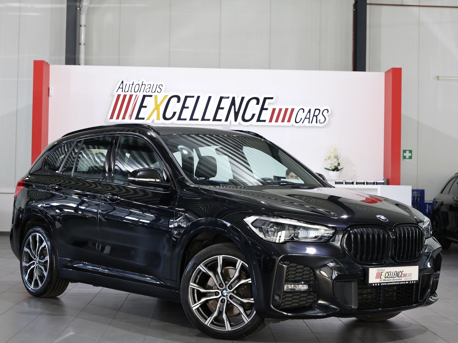 BMW X1 xDrive 20d M-SPORT SHADOW PANORAMA, LED