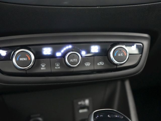 Crossland ELEGANCE AT+NAVI+RÜCKFAHRKAMERA+SITZ-/