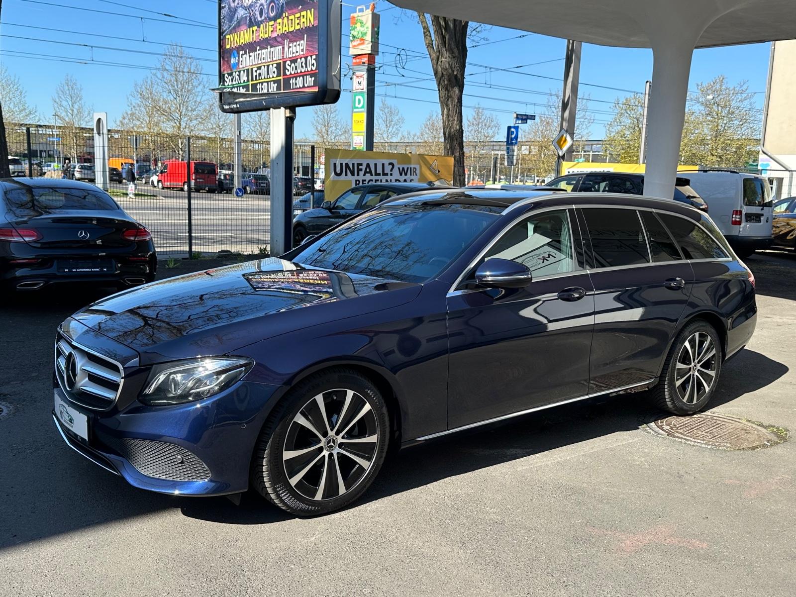 Mercedes-Benz E 300d T Standheizung/ RFK/ Panorama/ AHK/ 2. Ha