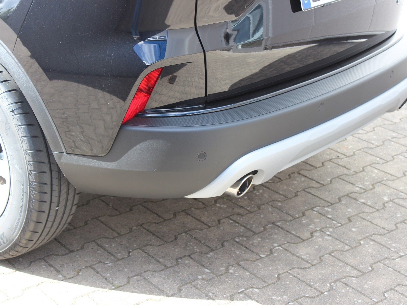 Fahrzeugabbildung Ford Kuga Hybrid Titanium
