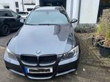 BMW 325i touring - M-Paket mit vielen Extras - BMW 325 aus 2006: 325i