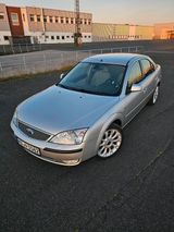Ford Mondeo Ghia 2.0 16V - Ford Mondeo aus 2003: Ghia