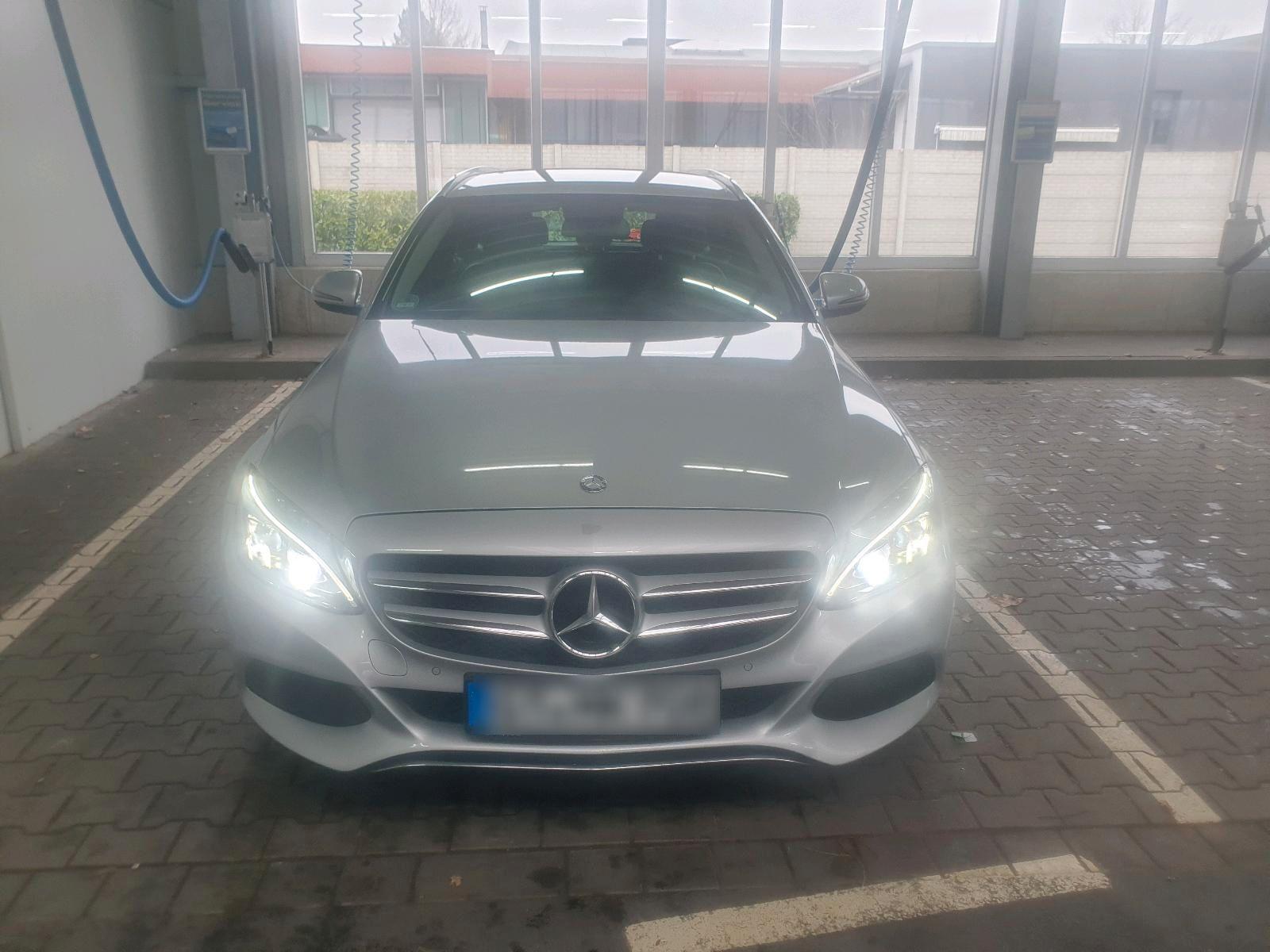 Mercedes-Benz C 220