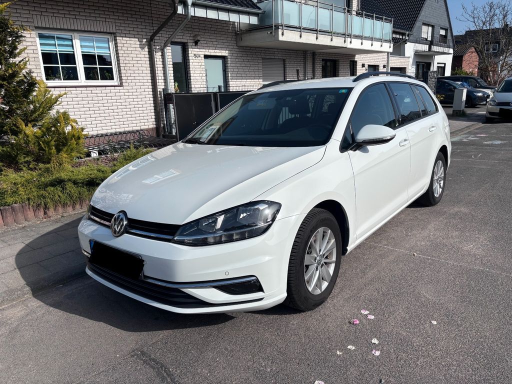 Image of Volkswagen Golf