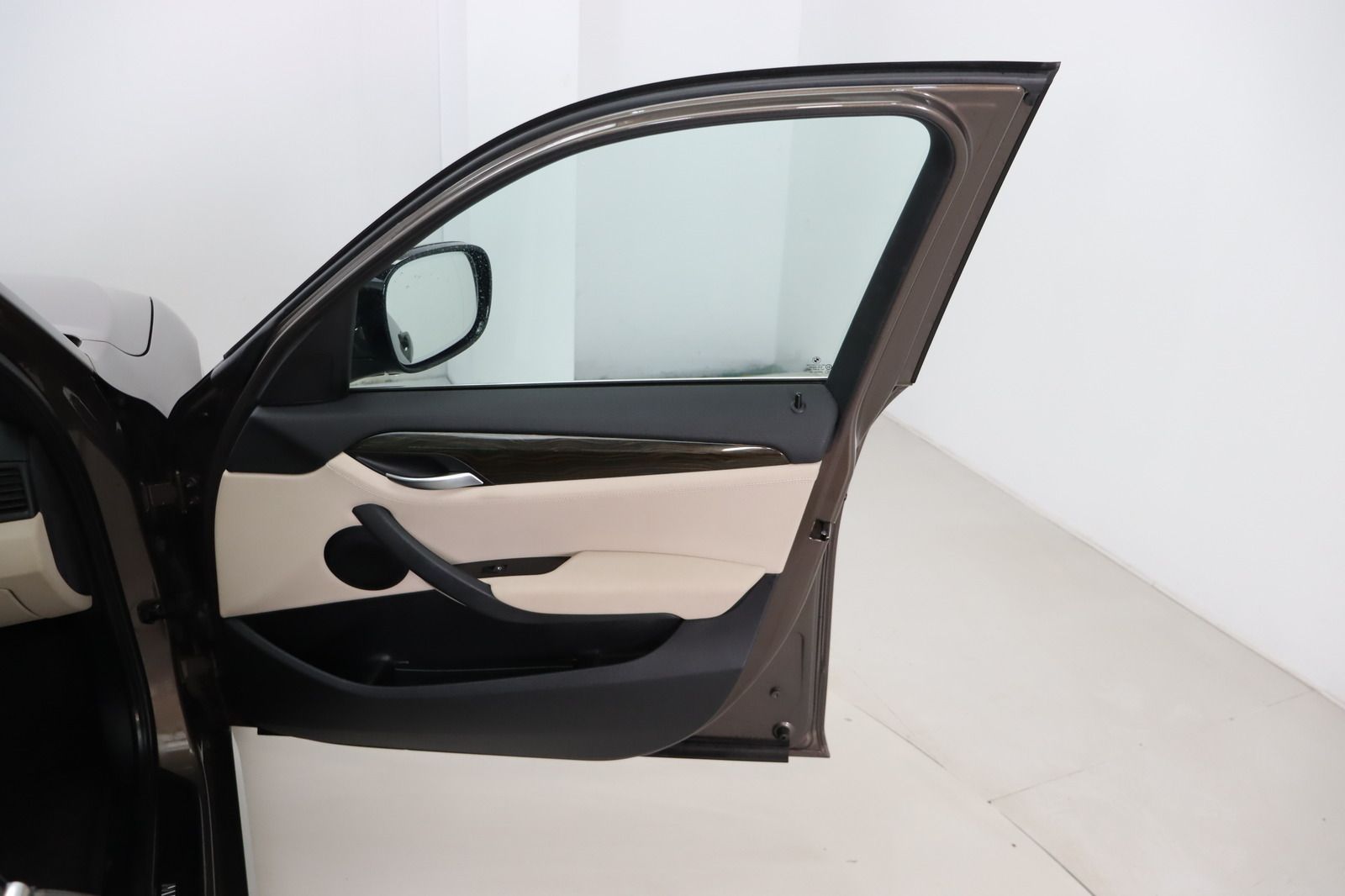 Fahrzeugabbildung BMW X1 xDrive28i * Pano * Leder * Xenon