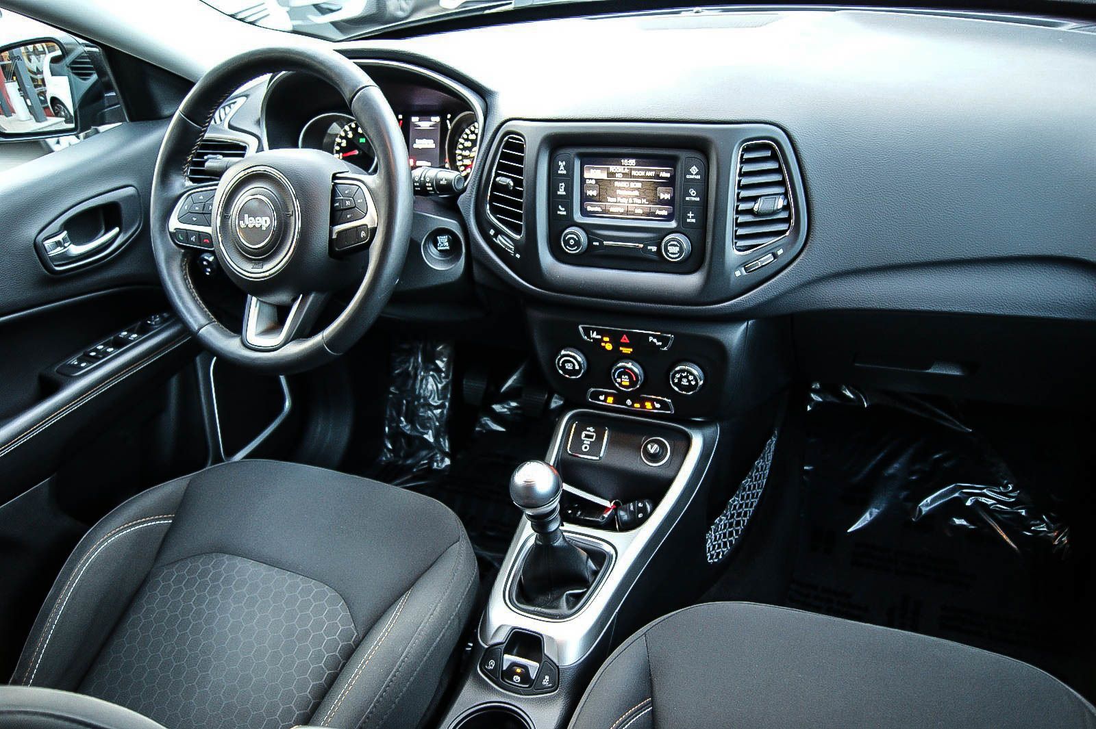 Fahrzeugabbildung Jeep Compass 1.4 Longitude KEYLESS WINTERPAKET