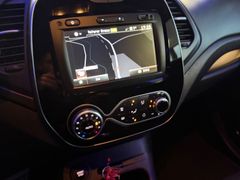 RENAULT Captur Limited - Thumbnail 16