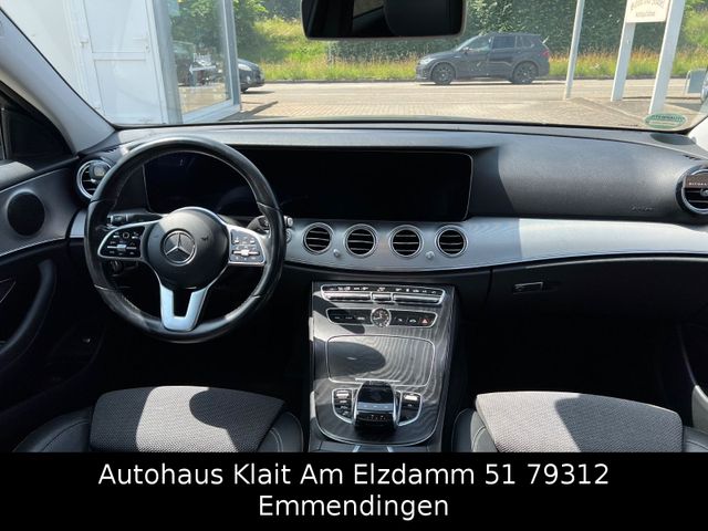 Fahrzeugabbildung Mercedes-Benz E 300 de Lim. Airmatic Head Up Widescreen