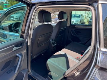 Volkswagen Tiguan - 8