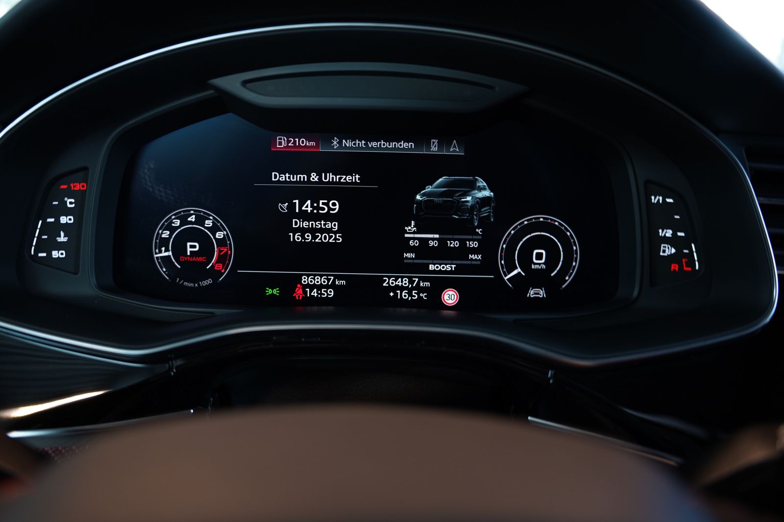 Audi Rsq8