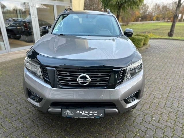 Nissan Navara NP300 N-Guard Double Cab 4x4