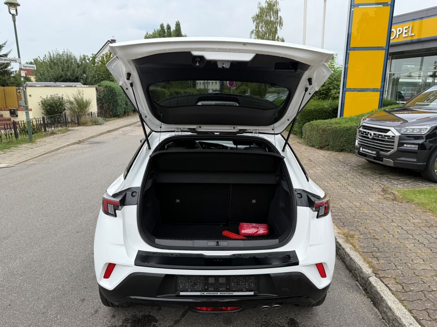 Fahrzeugabbildung Opel Mokka Ultimate 1.2 Turbo Leder+Kamera+Carplay