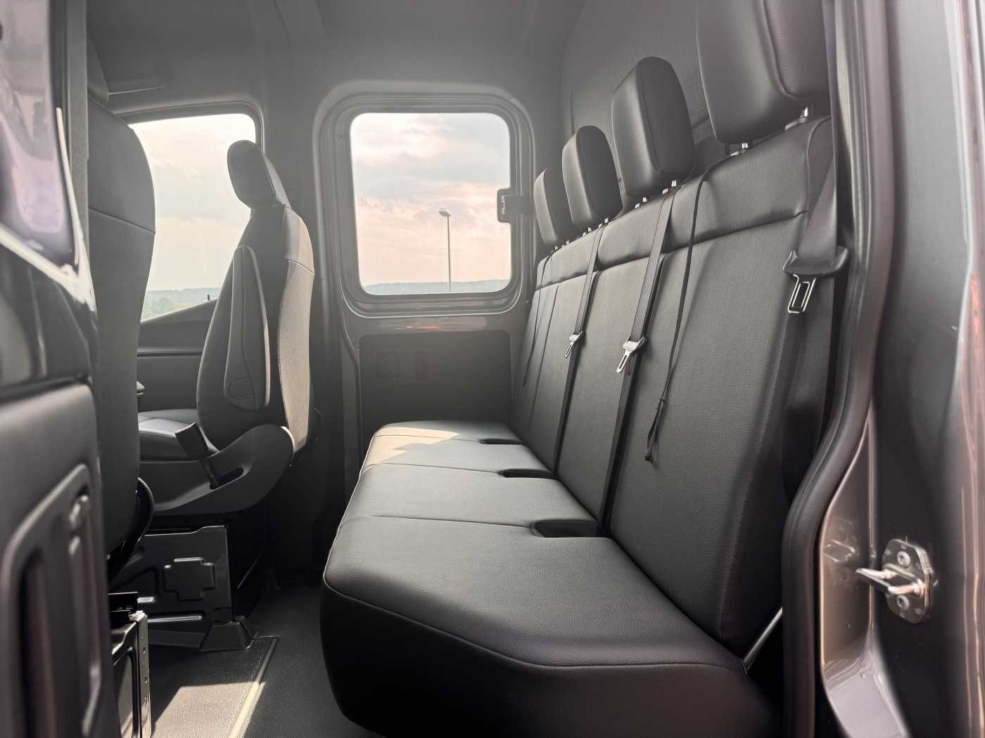 Fahrzeugabbildung Mercedes-Benz Sprinter 319 CDI 4x4 DoKa AHK3,5 Klima Kamera