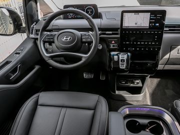 Hyundai Staria Signature Hybrid 2WD 7-Sitzer Park-Paket
