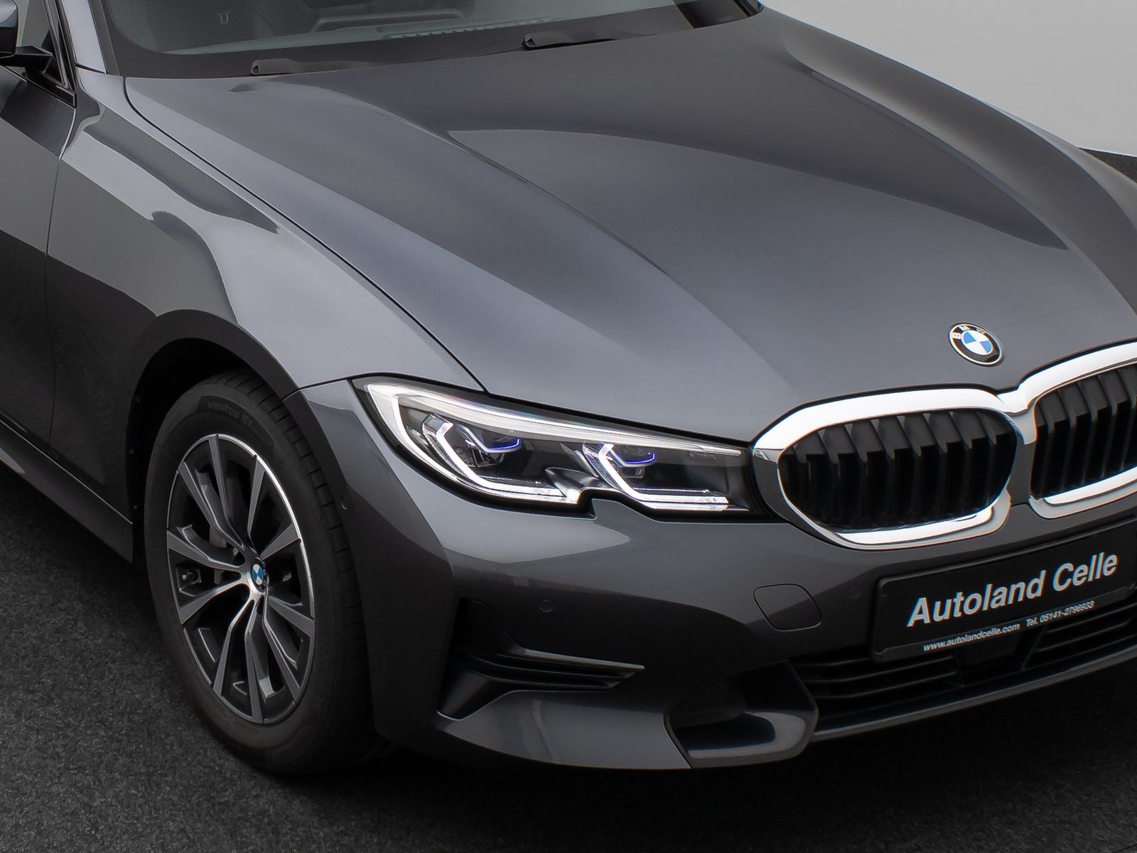 Fahrzeugabbildung BMW 330i xD SportLine Panorama Kamera Laser DAB HiFi